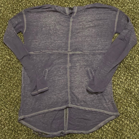 Cute purple long sleeve shirt. - Picture 1 of 3